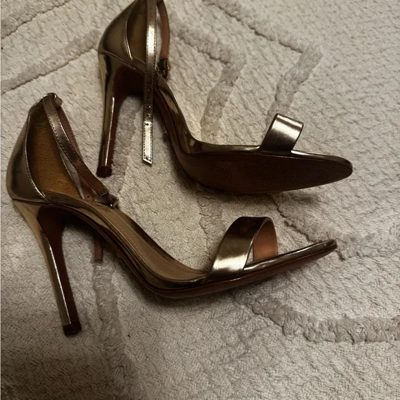 Elegant Metallic Gold Heels - Picture 1 of 2